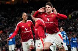 雷速体育电脑版官网-曼联再次获胜，英超榜首风光无限