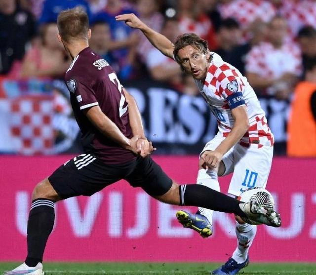 拉脱维亚队在欧洲杯资格赛中大放异彩 拉脱维亚队在欧洲杯资格赛中大放异彩