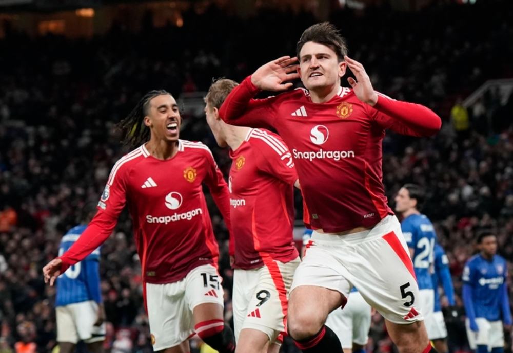 曼联再次获胜，英超榜首风光无限