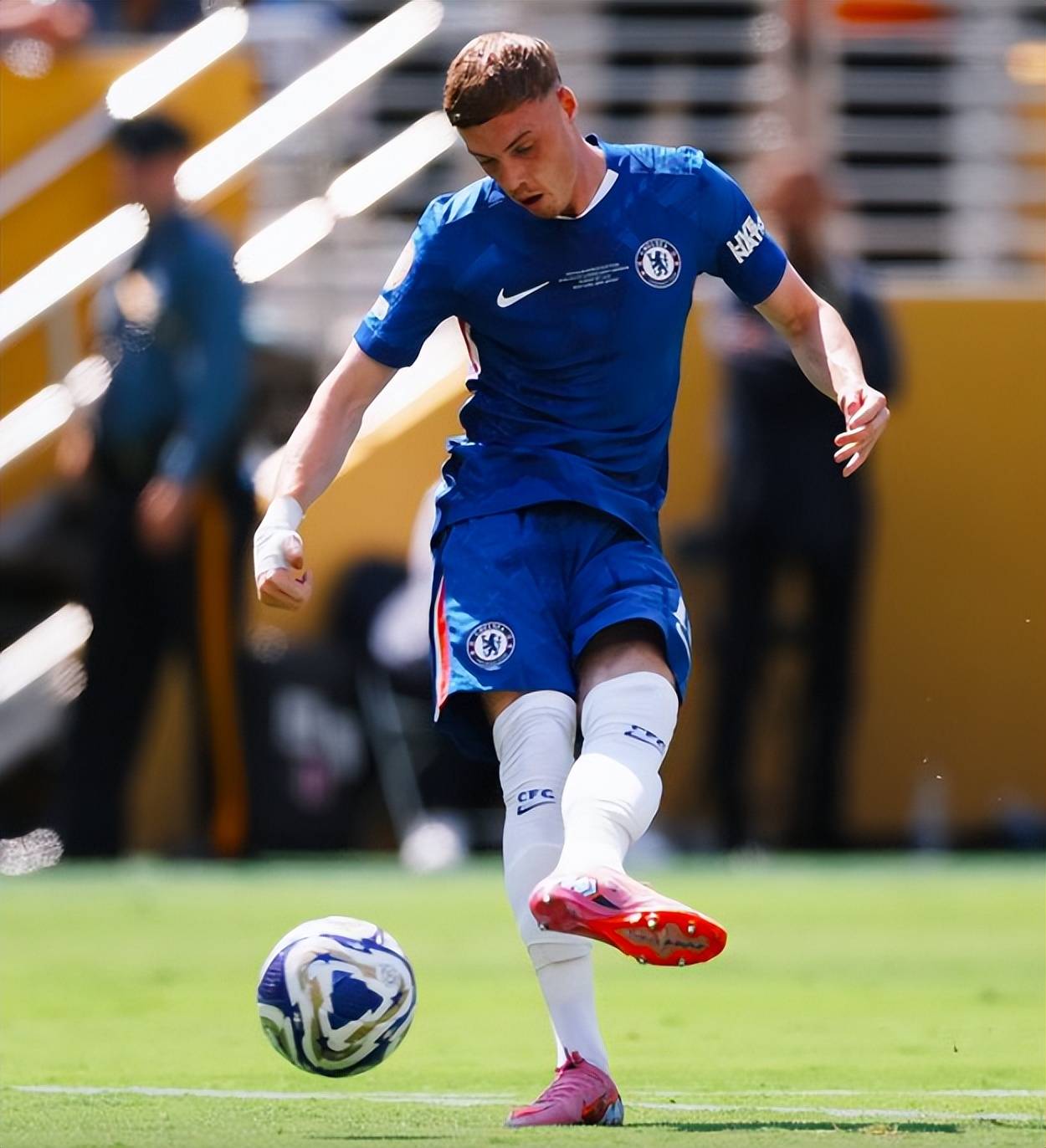 关于切尔西1-0战胜巴黎，亚冠四分之一决赛实力初现的信息